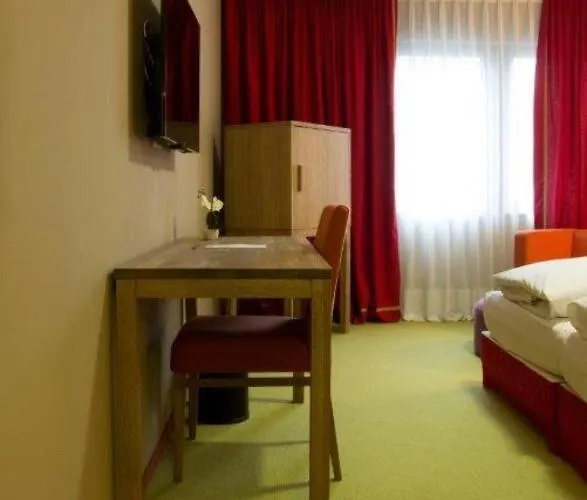 Schurwald Hotel 3*